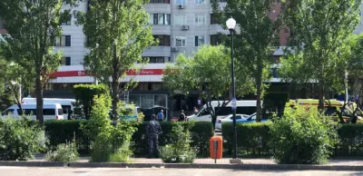 В Астане мужчина захватил заложников в отделении банка, полиция провела операцию