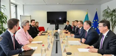 Казахстан и EС начинают консультации об облегчении визового режима для граждан РК