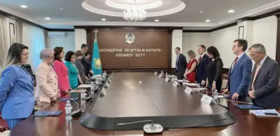 Верховный cуд посетила делегация Международного союза нотариата