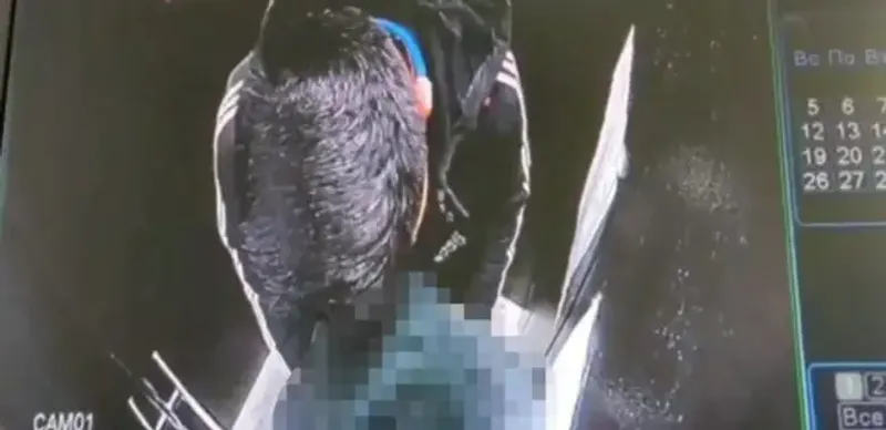 В Караганде мужчина приставал к несовершеннолетней в лифте, ему ужесточили наказание