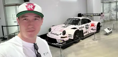 Певец Рахат Турлыханов вновь избил свою жену