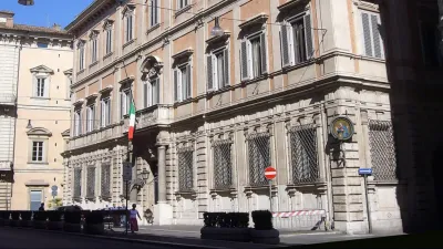 резиденция Силвио Берлускони