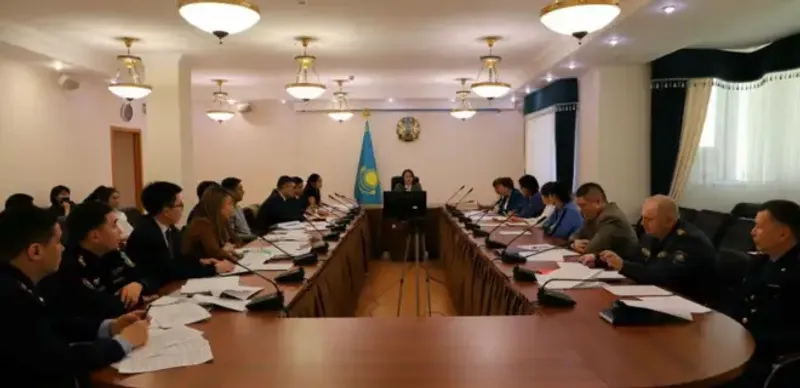 В Минтруда прошла встреча с представителями инициативной группы получателей пособия по потере кормильца